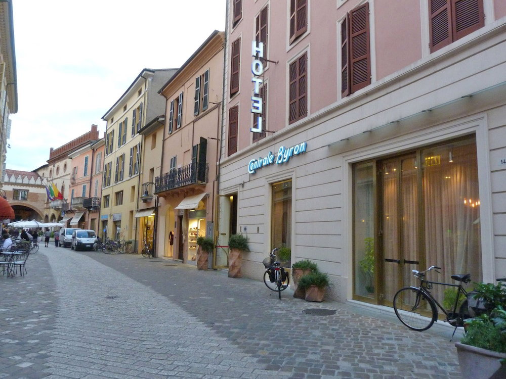 Hotel Hotel Centrale Byron