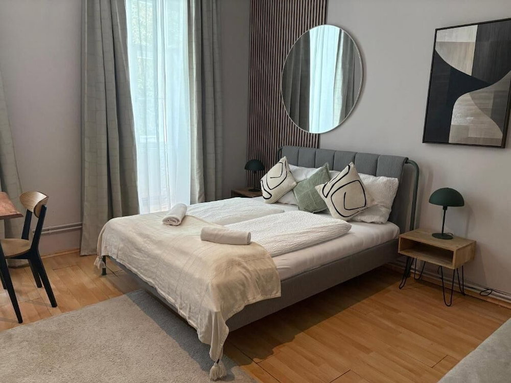 Hotel An Der Donau Und 15 Minuten Ins Zentrum