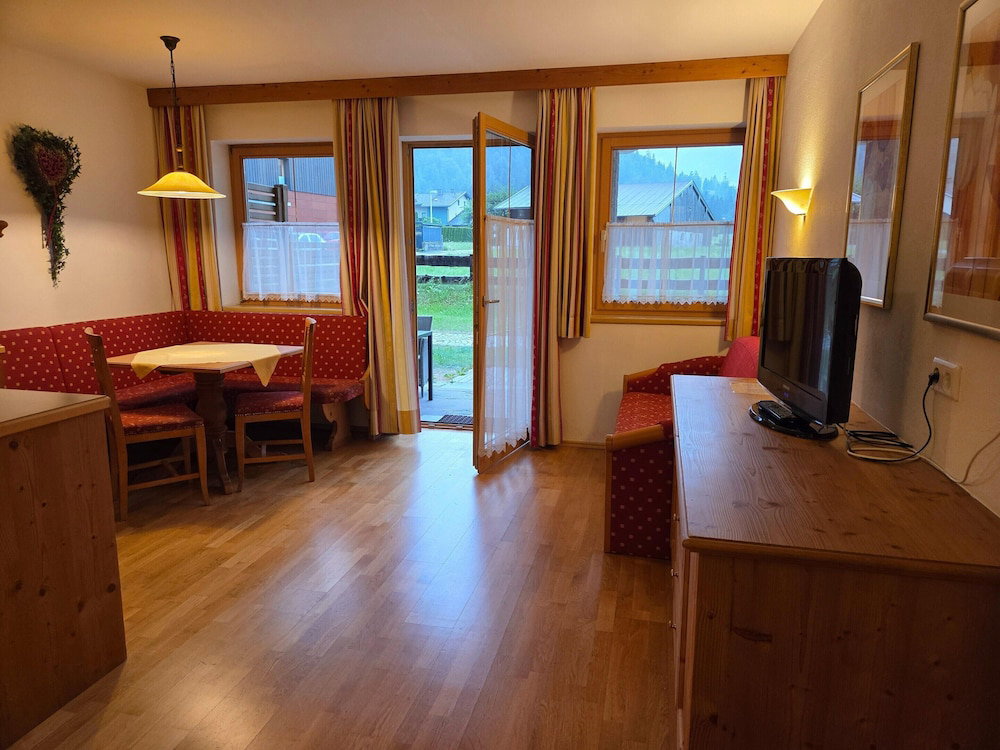 Hotel Tyrolean Apartment With Terrace