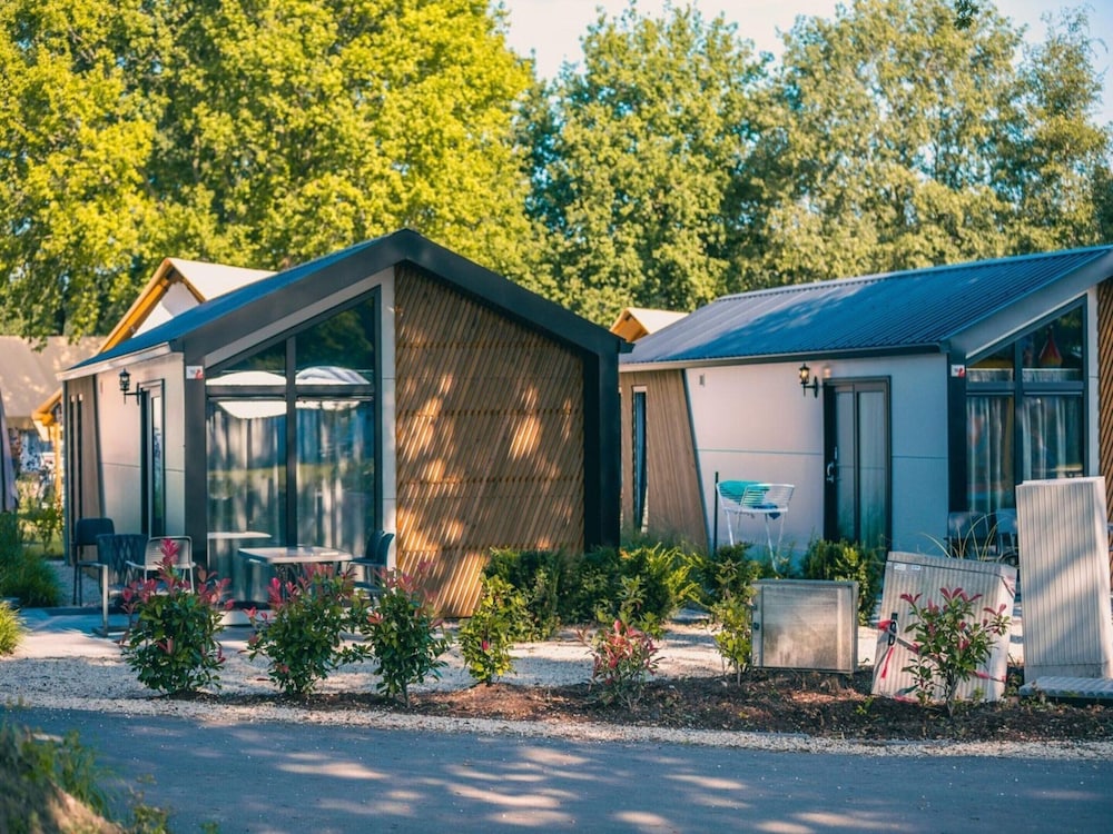 Hotel Modern Chalet Near Efteling