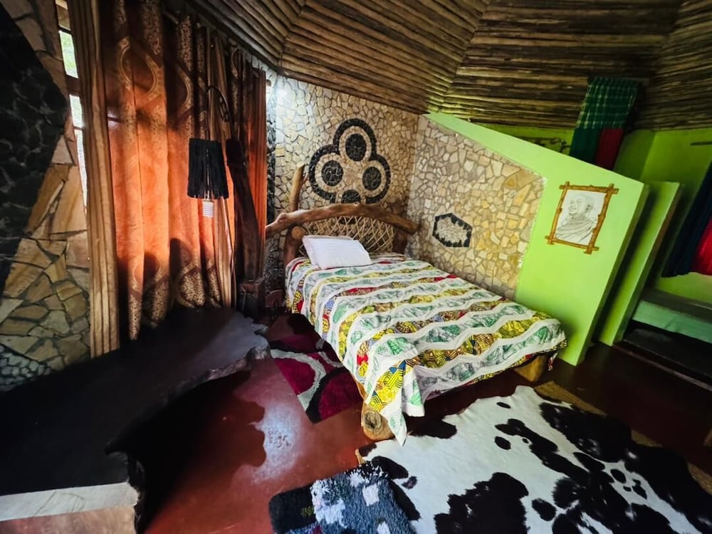 Hotel Songota Falls Retreat
