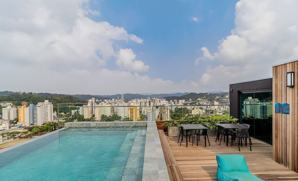 Hotel Cozy Studio In Building With Pool Rup1405