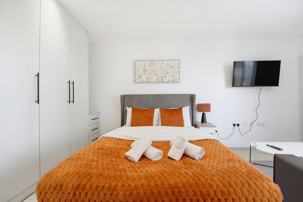 Balcony Studio In Northfields - Apt 3