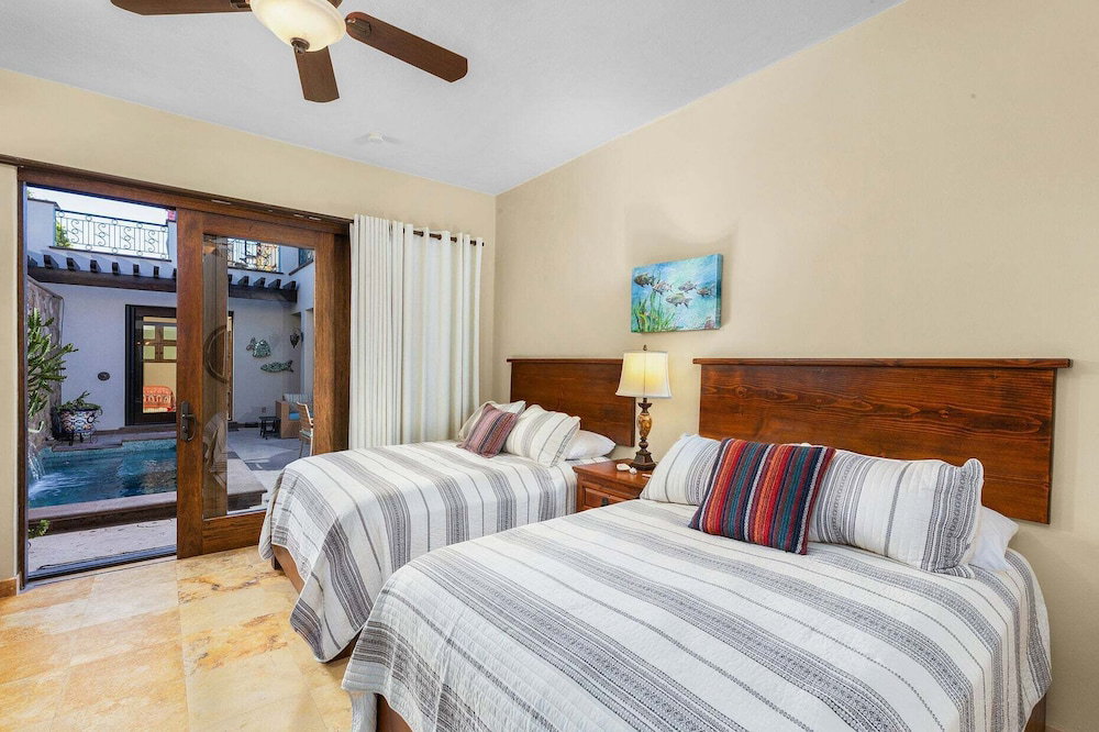 Hotel A Breathtaking Custom Home With A Private Pool 5 1/2 Ft Deep And Ocean View