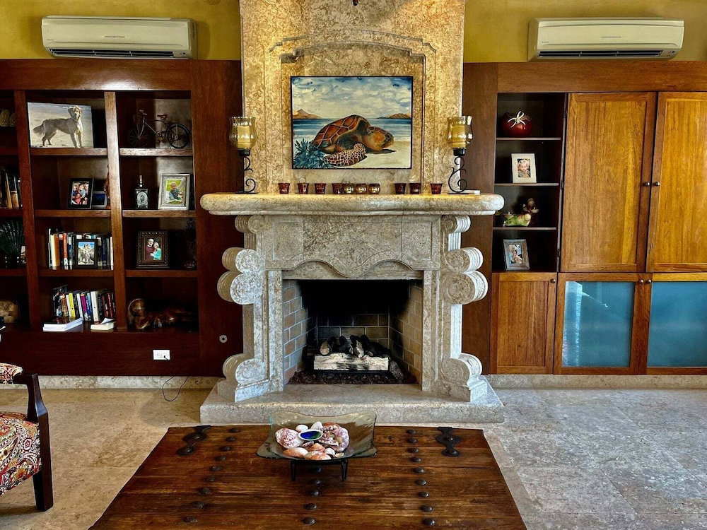 Hotel Beautiful Custom Home. Amazing Ocean View
