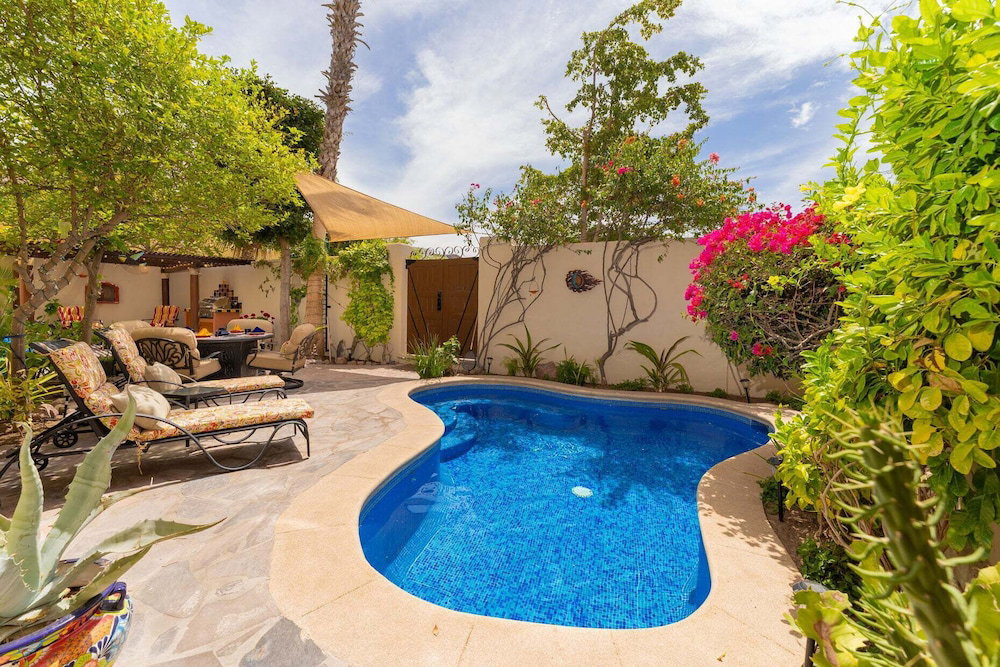 Hotel Extraordinary Home With Private Pool - 2 Bikes Available By Casago