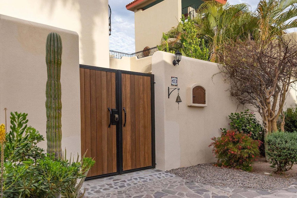 Hotel Beautiful Home In Founder - A Close Walk To The Beach And Wine Cellar