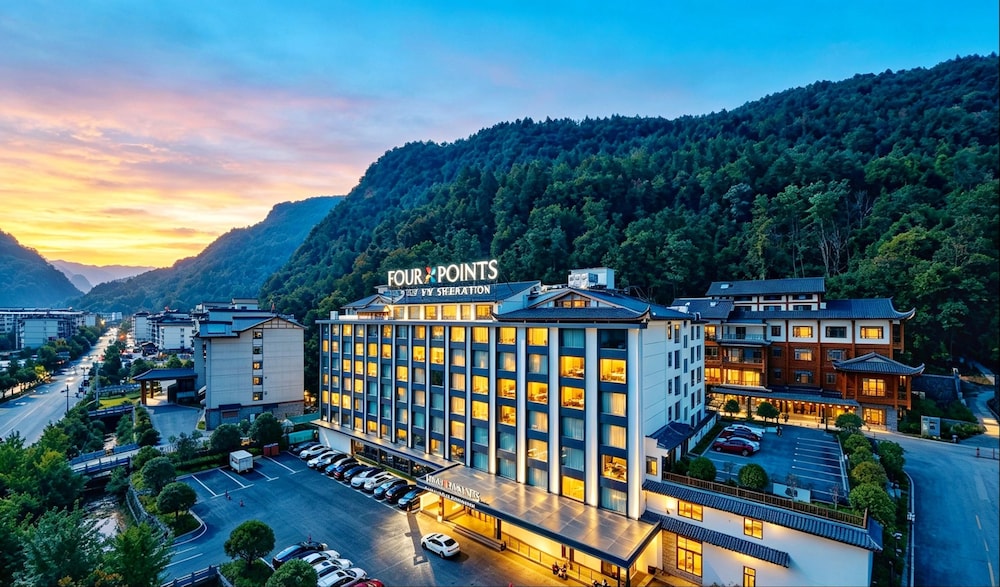 Hotel Four Points By Sheraton Zhangjiajie National Forest Park