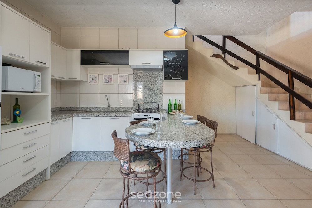 Hotel House W/ Suite And Bbq 110 M From The Sea Oni0001