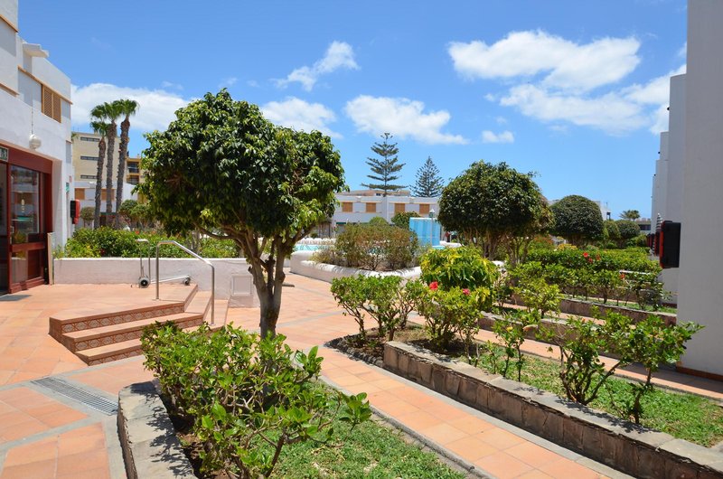 Las Brisas Bungalows