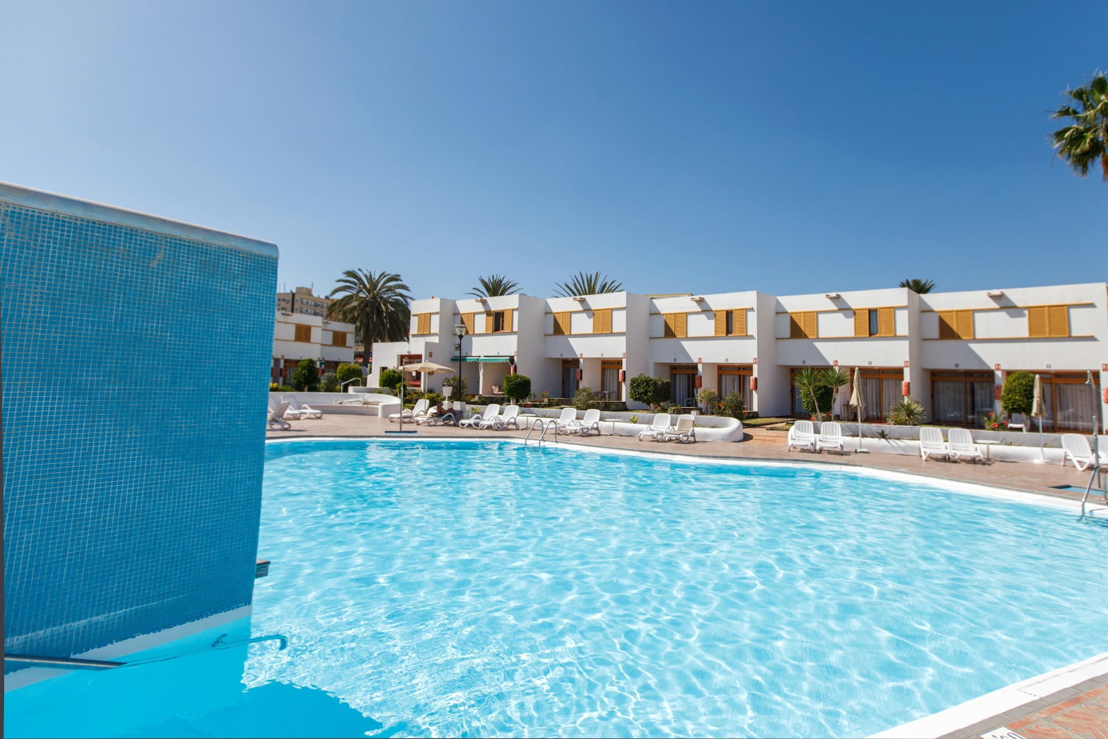 Las Brisas Bungalows