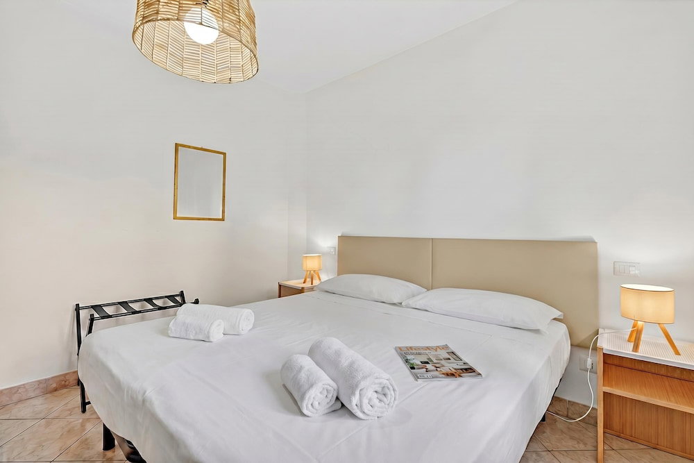 Hotel Lagotissimo 17 - Flat With Balcony View And Pool