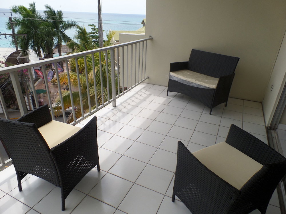Hotel Skyclub Beach Suite At Mobay Club