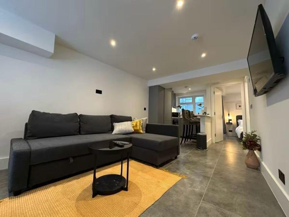 Hotel Two Bedroom House In Kilburn