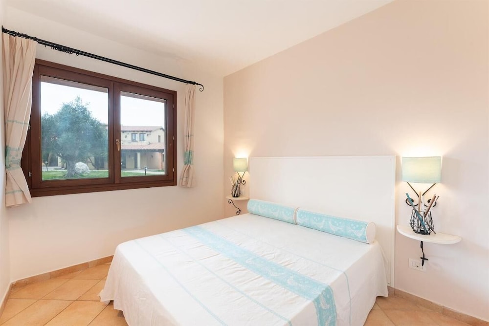 Hotel Relaxing Residence Baia Dei Mirti B3 1 Bedroom Apartment Sleeps 3 Persons