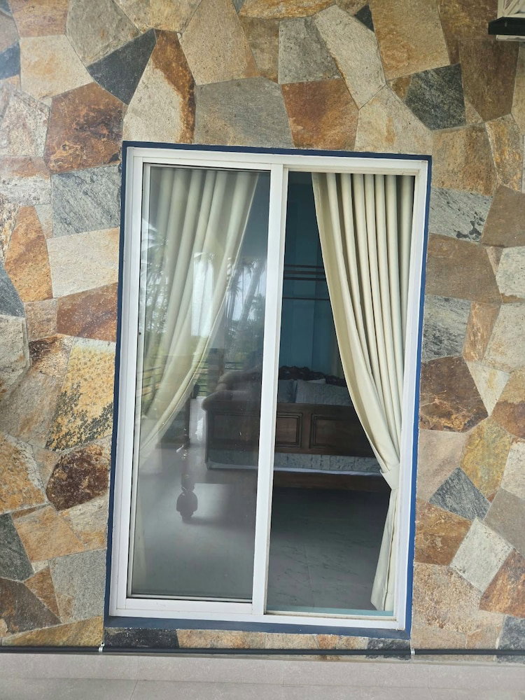 Gin Oya Luxury Villa Waikkala