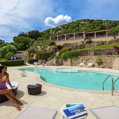Hotel Moma Boutique Hotel cazare Cannigione