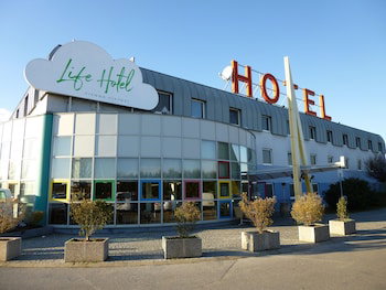 Hotel Life Vienna Airport