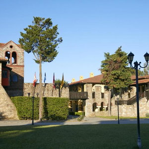 Sejur Simantro Resort vacanta Sani