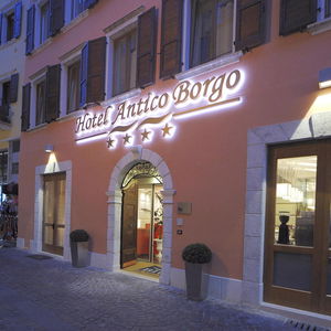 Hotel Hotel Antico Borgo cazare Riva del Garda