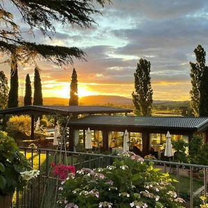 Hotel Agriturismo La Sovana cazare Sarteano