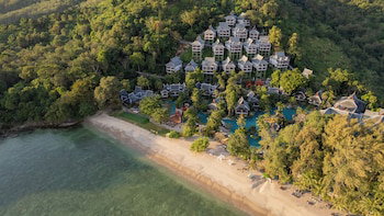 Hotel Thavorn Beach Village And Spa (Sha)