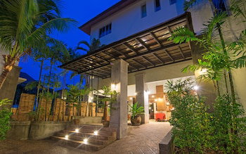 Lanta Sand Resort And Spa (Sha)