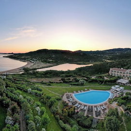 Hotel L'ea Bianca Luxury Resort cazare Cannigione