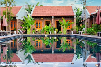 Tam Coc Banana Bungalow
