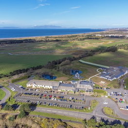 Hotel The Gailes Hotel And Restaurant cazare Irvine
