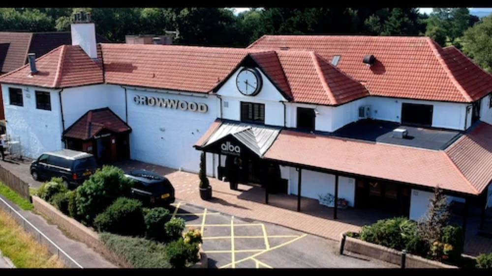 Hotel Halo Crowwood Hotel