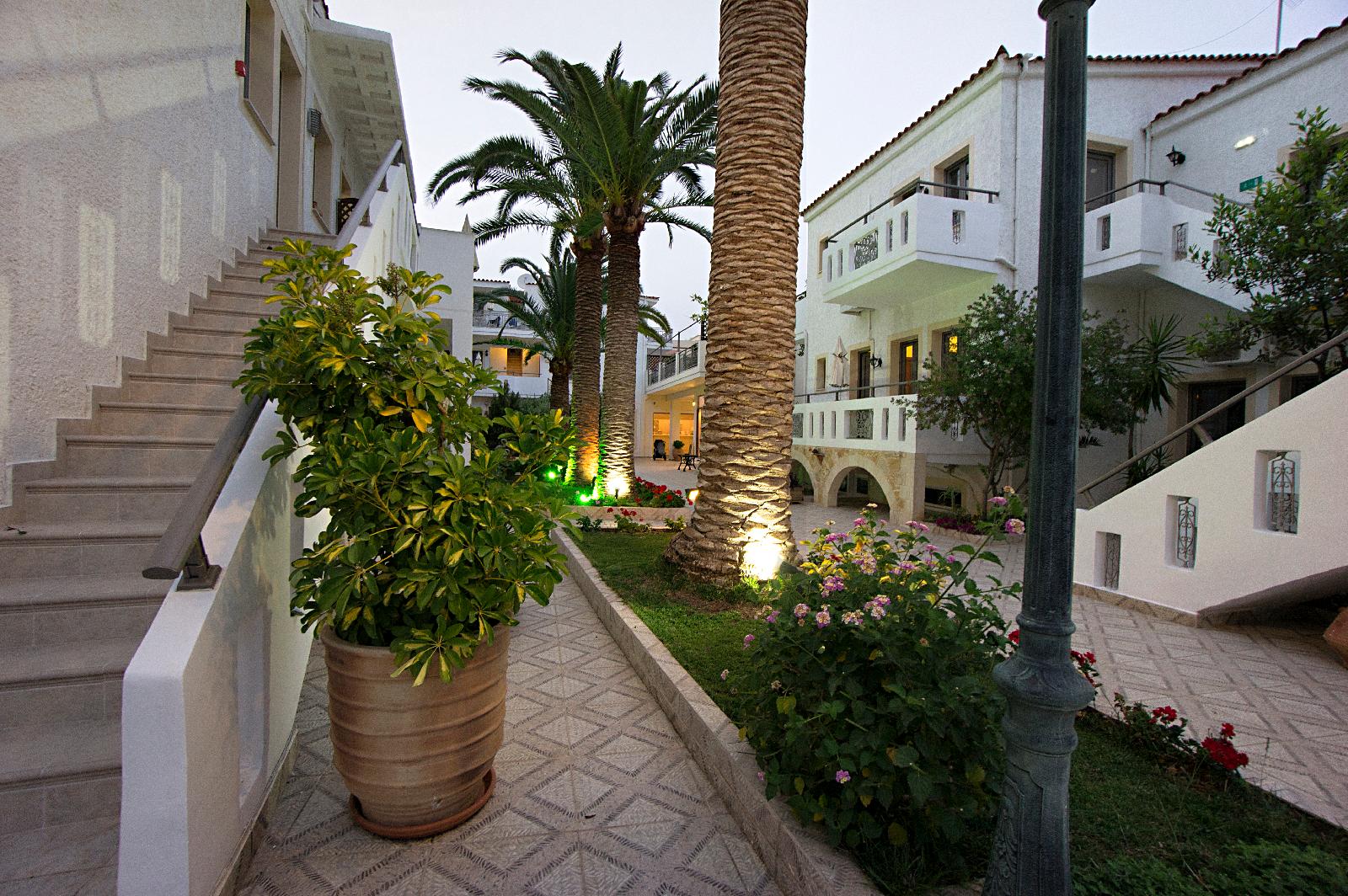 Flamingos Hotel Apartments