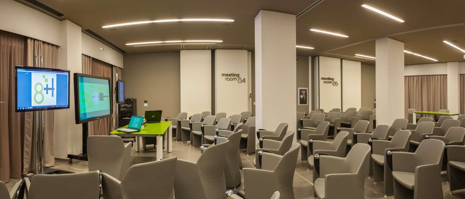 8Piuhotel