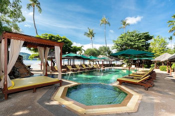 Hotel Friendship Beach Resort And Atmanjai Wellness Centre