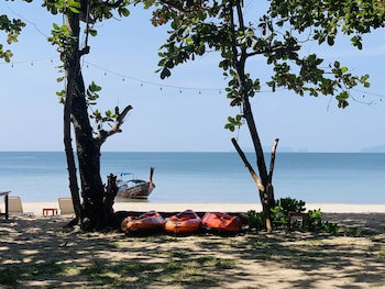 Hotel Koh Jum Delight Beach