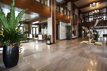 Hotel Maikhao Dream Villa Resort & Spa
