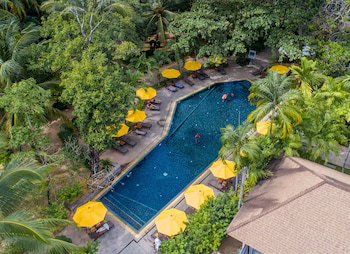 Hotel Nai Yang Beach Resort And Spa (Sha)