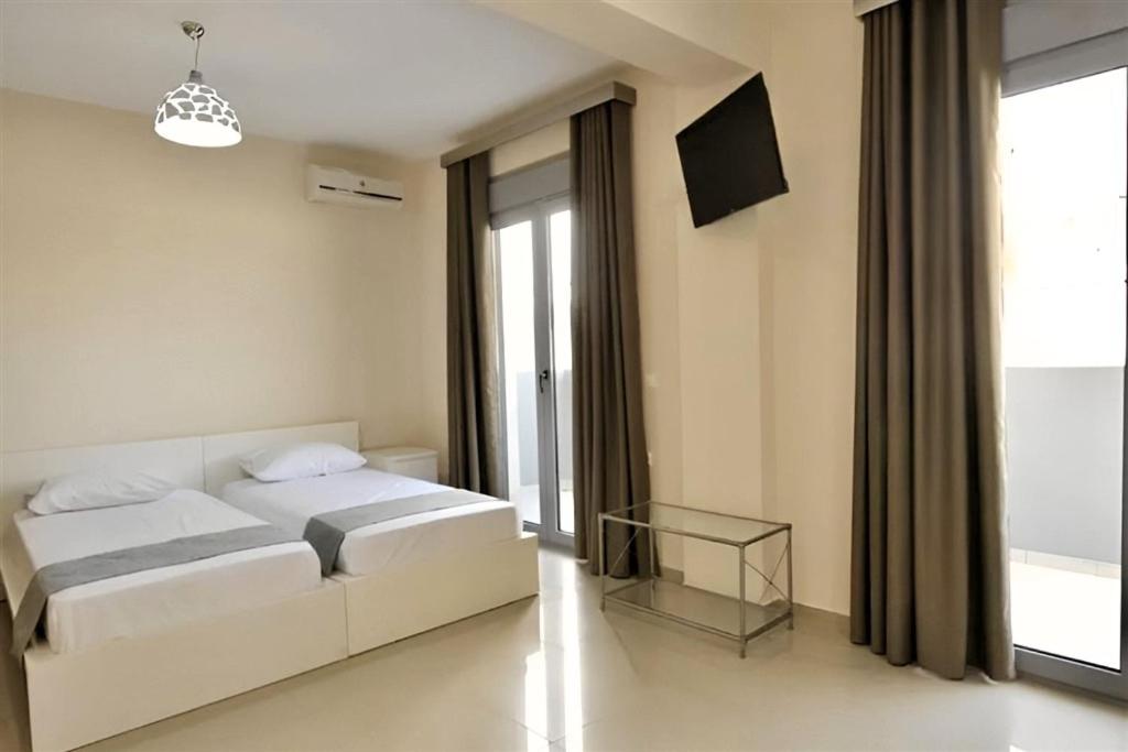 Hotel Greek Pride Panthea Studios