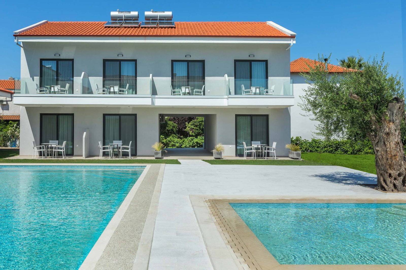 Hotel Alexmare Suites