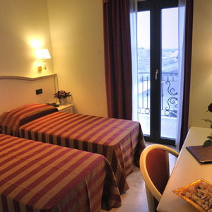 Hotel Fashion Hotel cazare Valmontone