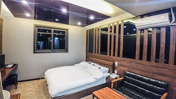 Hotel Taebaek M Plus Self Check-In Motel