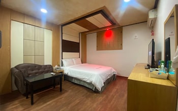 Hotel Donghae Pig