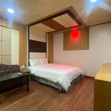 Hotel Donghae Pig cazare Santyoku