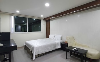 Hotel Donghae Sm