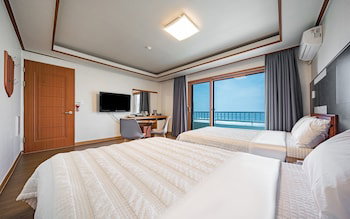 Hotel Gangneung Gyeongpodae Interpark