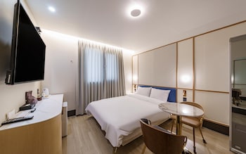 Hotel Gimhae Samgye H Avenue