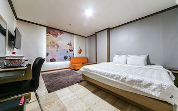 Hotel Changwon Sangnam-Dong Cello