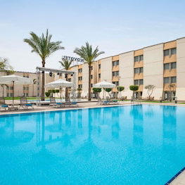 Hotel Novotel Cairo Airport cazare Madinat an Nasr
