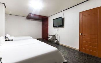 Hotel Gunsan B And B