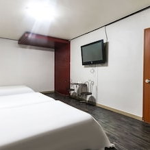 Hotel Gunsan B And B cazare Gunsan